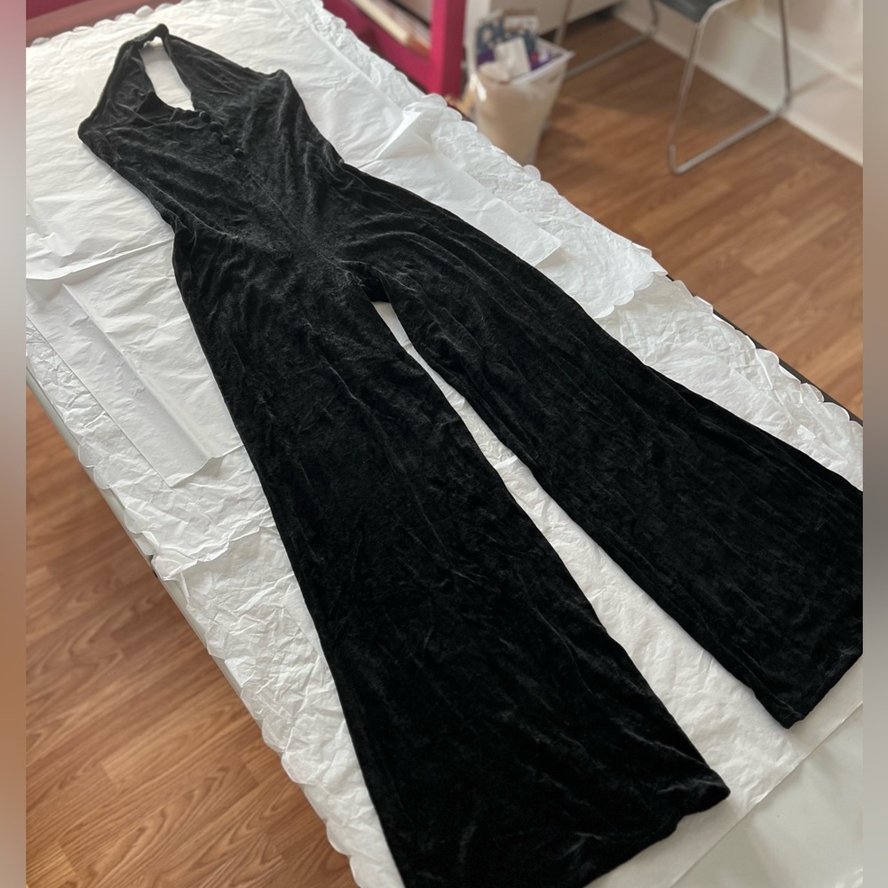 VTG 70s black velvet halter wide leg jumpsuit stretchy soft dance sz small